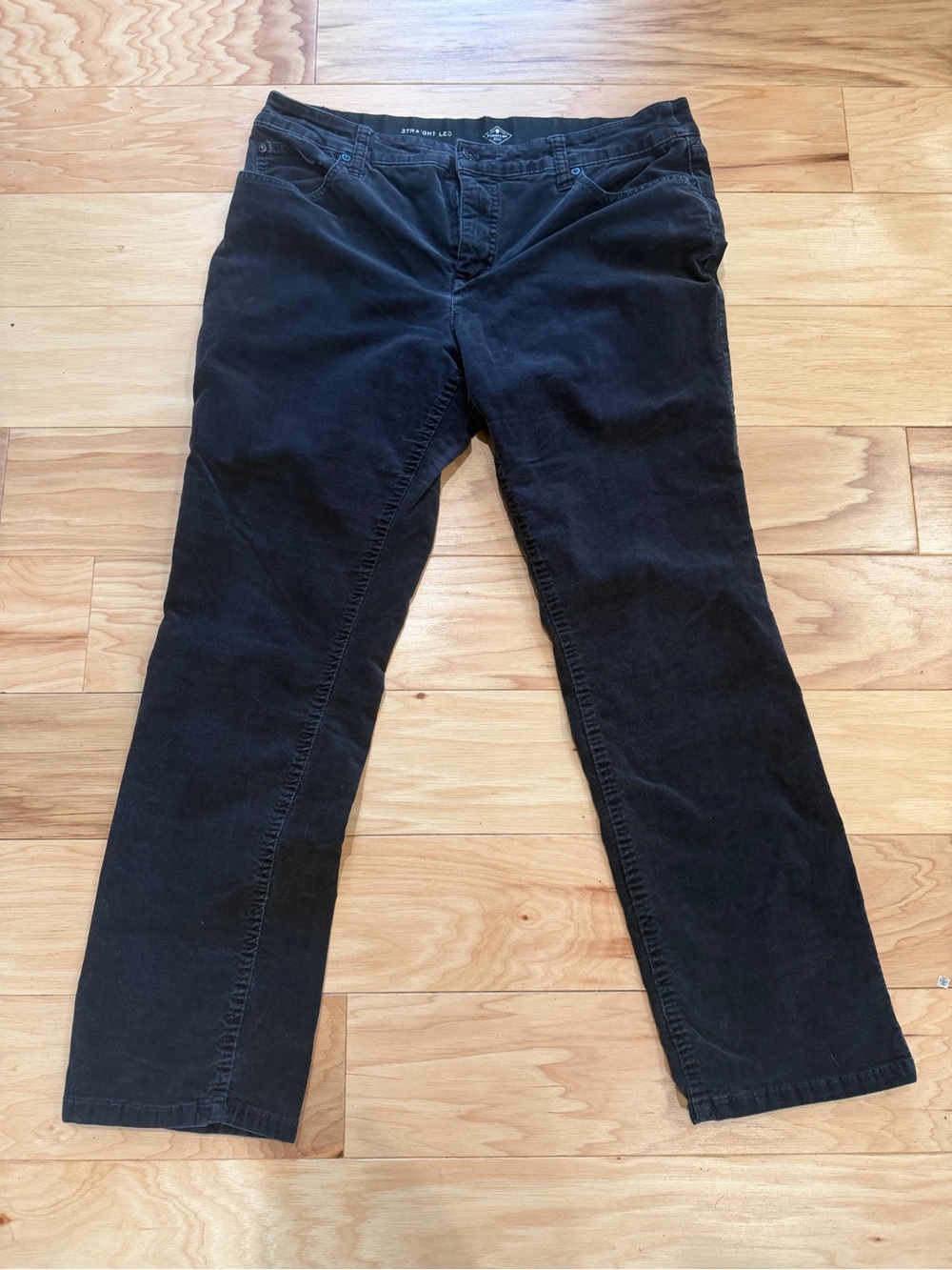 St. John’s Bay Straight Leg Black Pants 16P Petite